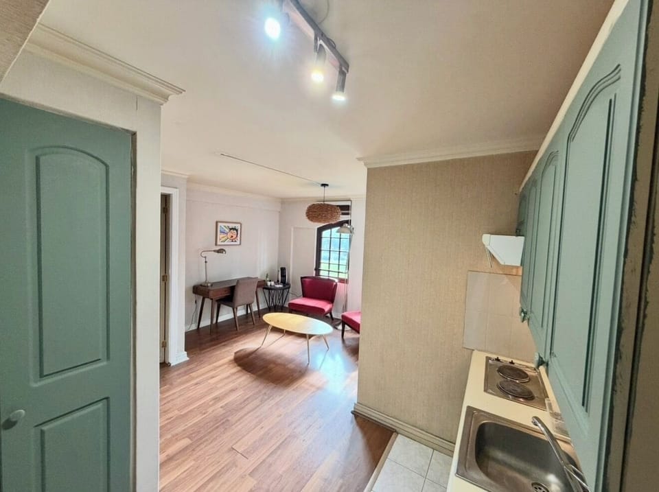 Comfort Apartment, 1 King Bed, Private Bathroom, City View | Private kitchen | Stovetop, electric kettle, cookware/dishes/utensils, cleaning supplies