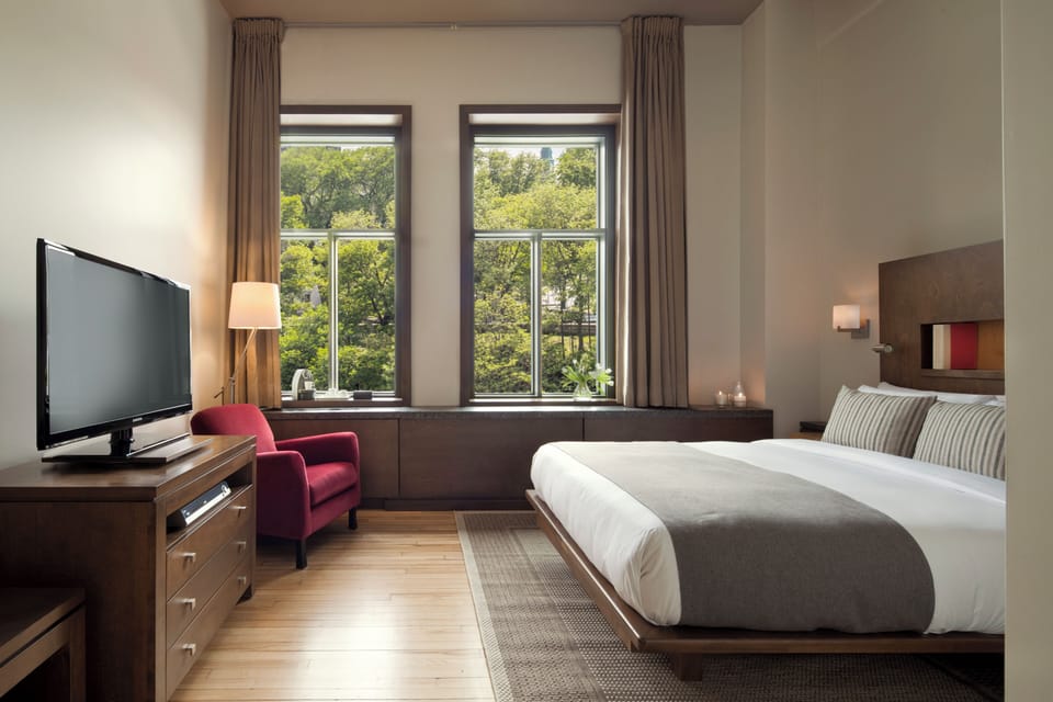 Egyptian cotton sheets, premium bedding, down comforters, pillowtop beds
