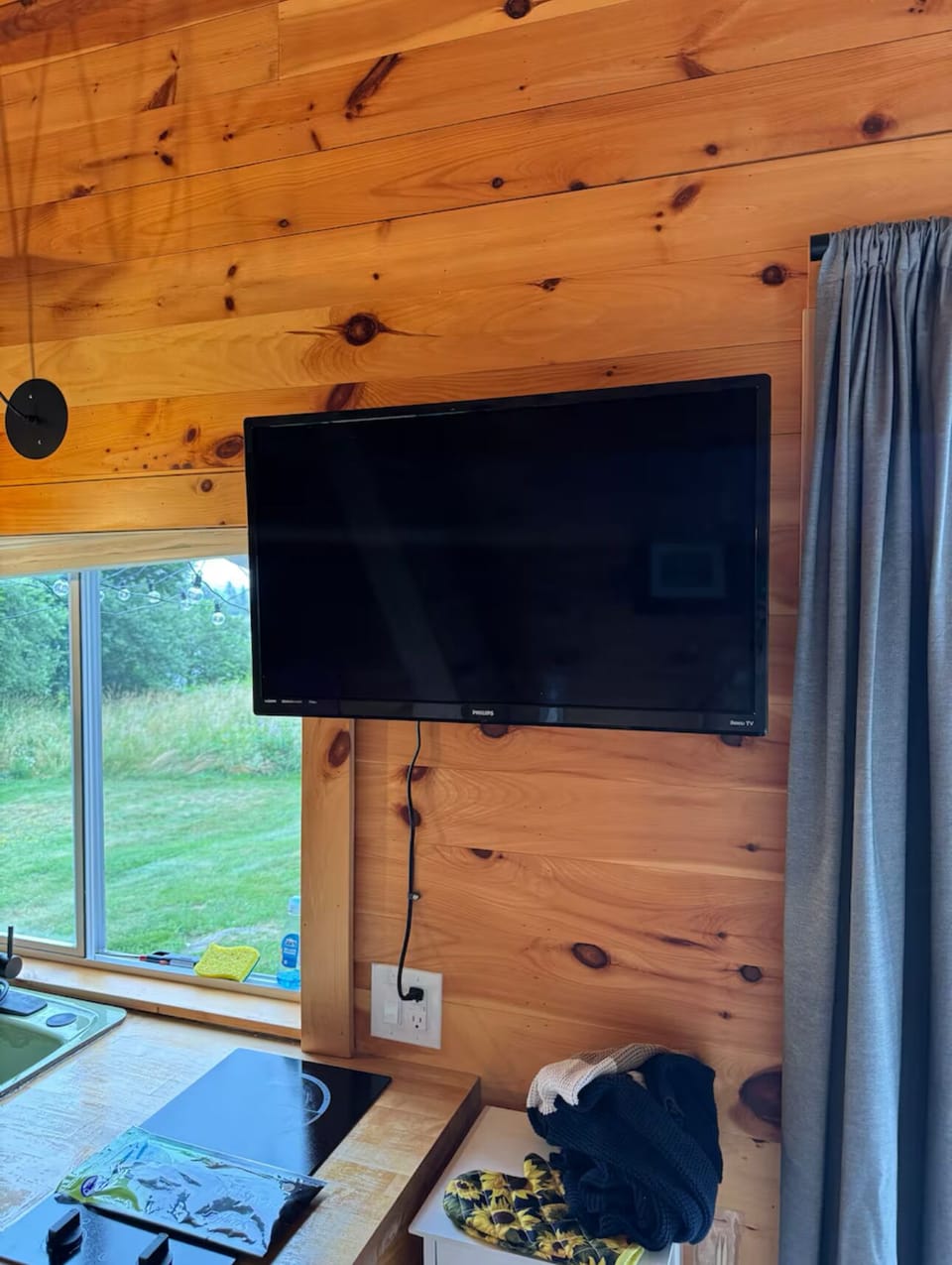 Smart TV for streaming with fast WiFi!