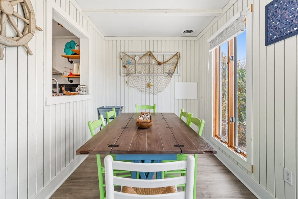 Gather for dinner in the coastal dining area or take your meals outside on the deck.