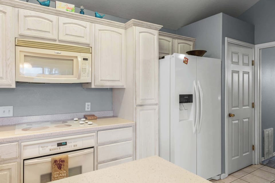 A full fridge and dishwasher for the whole stay