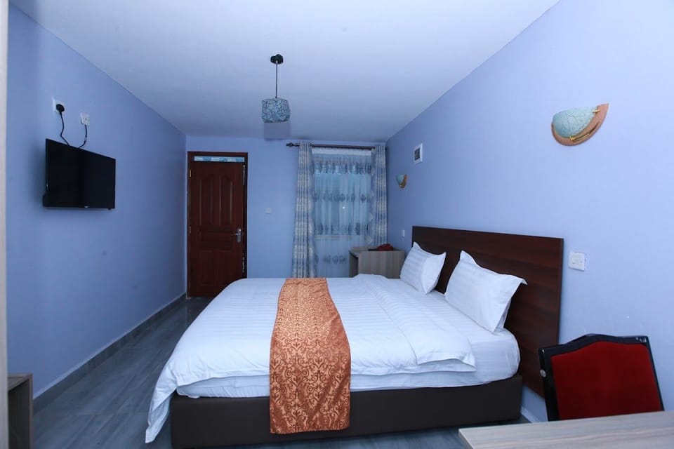 Executive Single Room, Garden View | Free WiFi, bed sheets