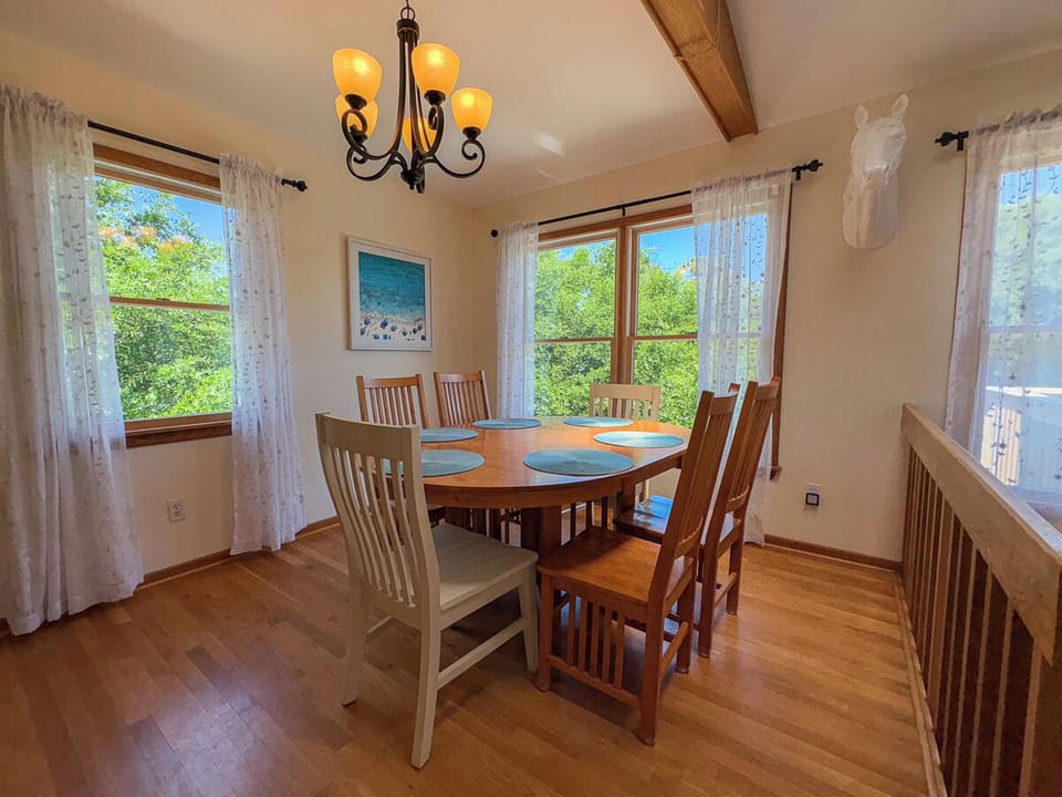 Dining - Level 3
