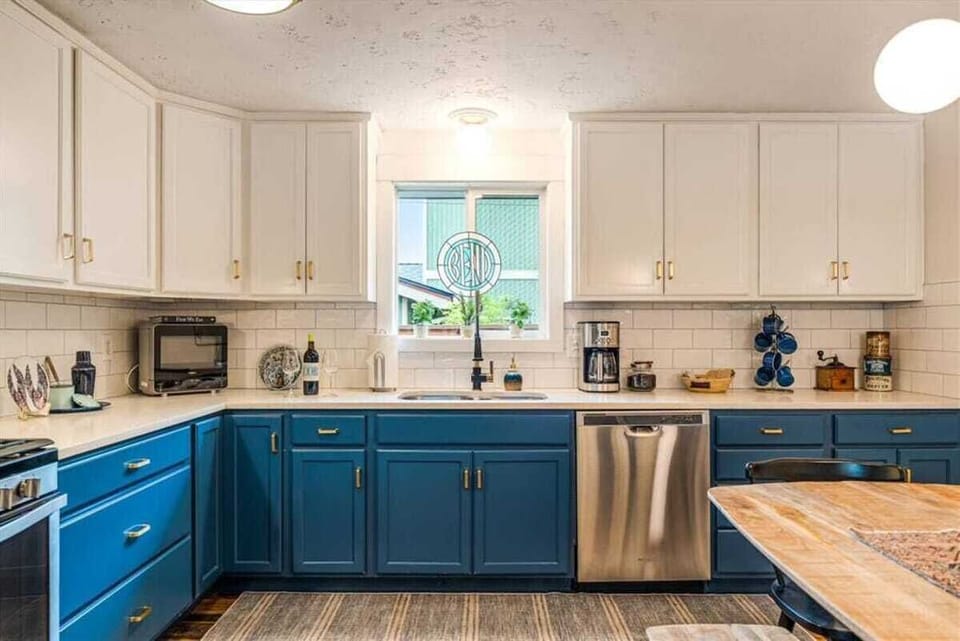 Large bright kitchen