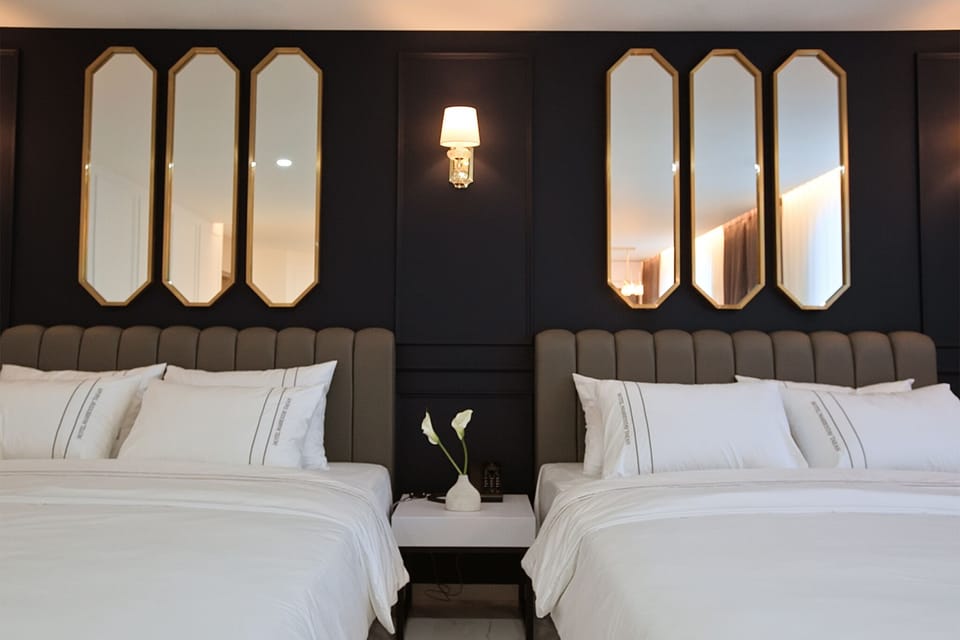 Royal Studio Suite, Multiple Beds, Non Smoking, Private Bathroom | Down comforters, desk, laptop workspace, free WiFi