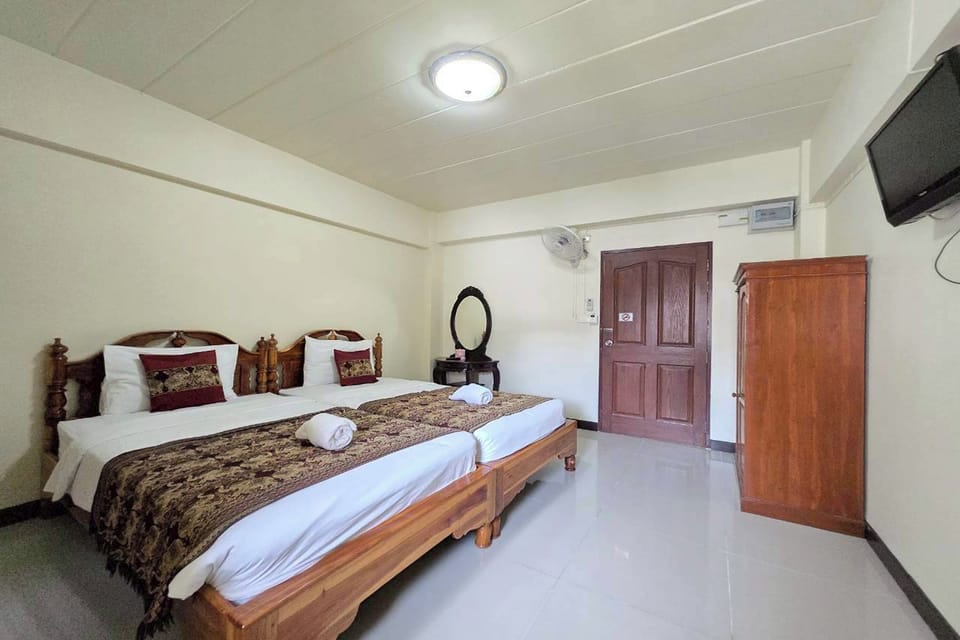 Standard Twin Room | Free WiFi
