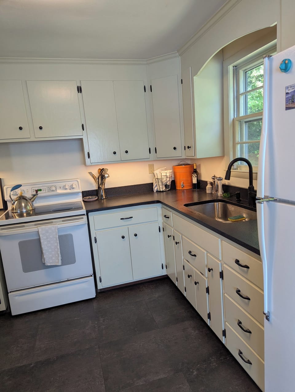 Kitchen counter