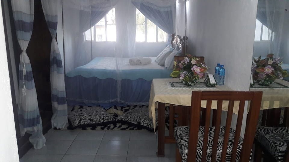 Deluxe Double Room, Garden View | Free WiFi, bed sheets