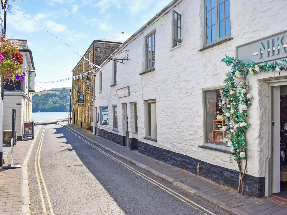 Surrounding area | Magdala Garden, Salcombe