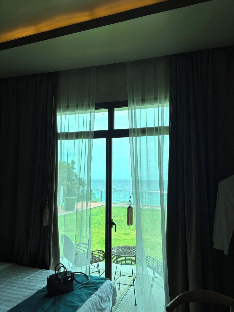 Deluxe Twin Room, Patio, Beach View | Premium bedding, minibar, WiFi (free), bed sheets