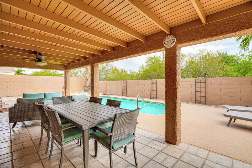 Covered Patio | Outdoor Dining | Wet Bar