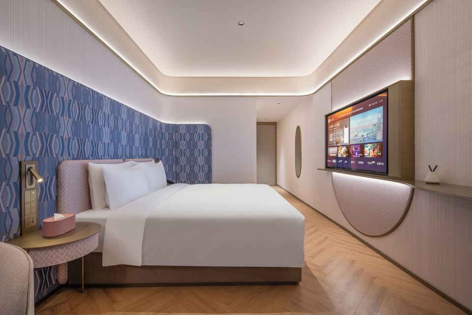 Comfort Room | Premium bedding, down comforters, Tempur-Pedic beds