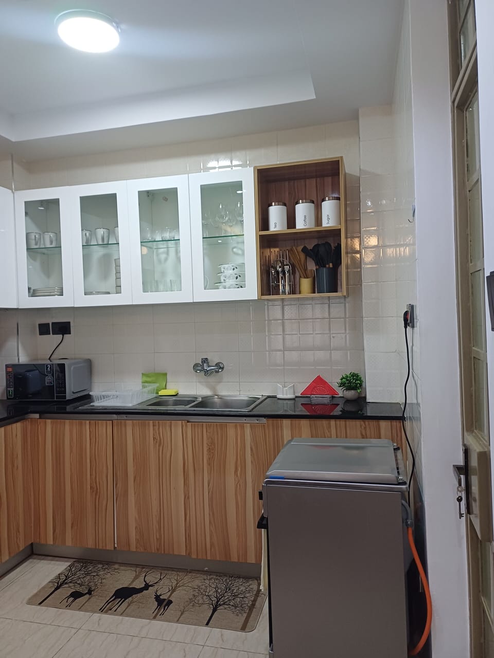 Comfort Apartment, Mobility Accessible, Private Bathroom | Private kitchen | Fridge, microwave, oven, stovetop