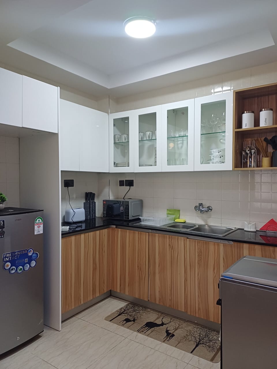 Comfort Apartment, Mobility Accessible, Private Bathroom | Private kitchen | Fridge, microwave, oven, stovetop