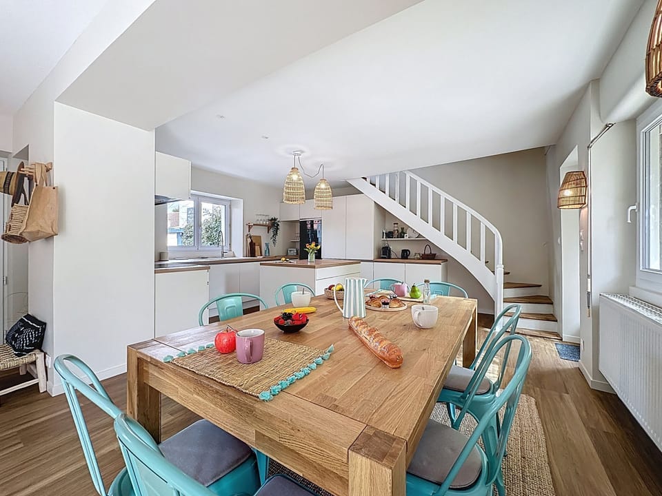 Kitchen / Dining Room