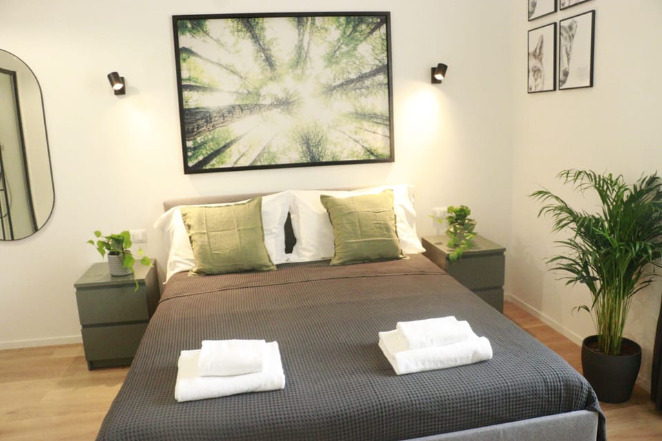Classic Double Room | In-room safe, soundproofing, iron/ironing board, free WiFi