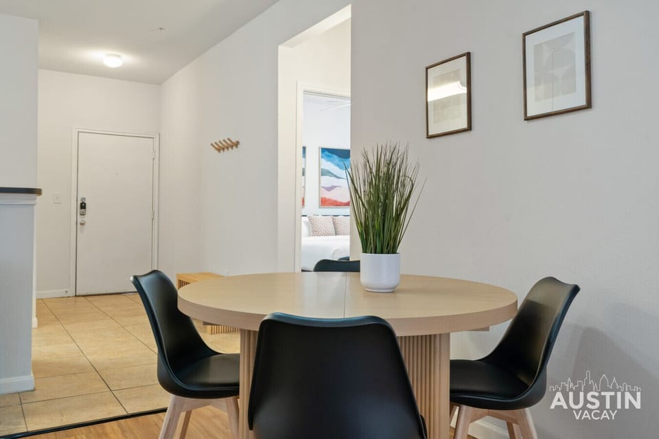 Expandable leaf table. Perfect space for study groups, family dinners, or late-night pizza runs!