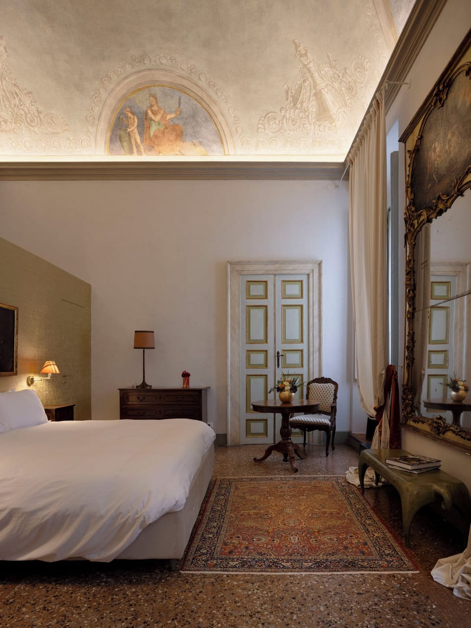 Deluxe Suite | Premium bedding, minibar, in-room safe, free WiFi