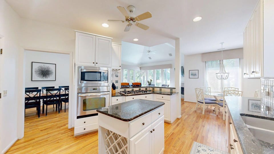 Fully Stocked Kitchen