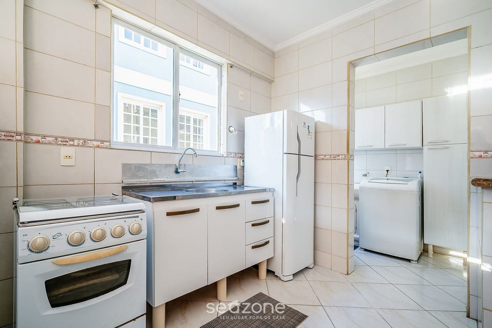 Basic Apartment | Private kitchen