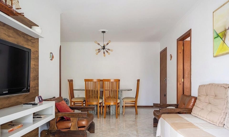 Basic Apartment | Living area | TV