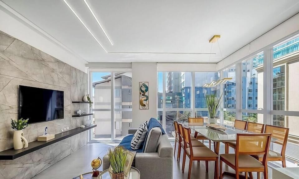 Basic Apartment | Living area