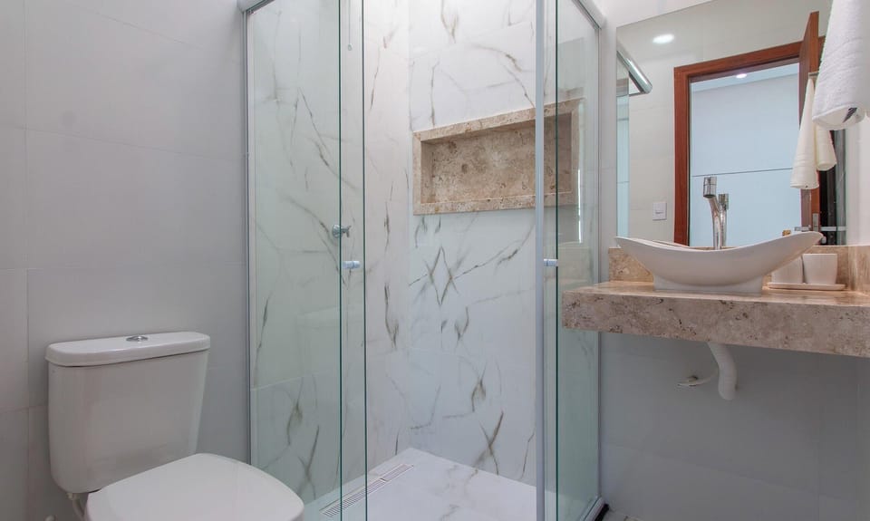 Basic Apartment | Bathroom | Shower, free toiletries