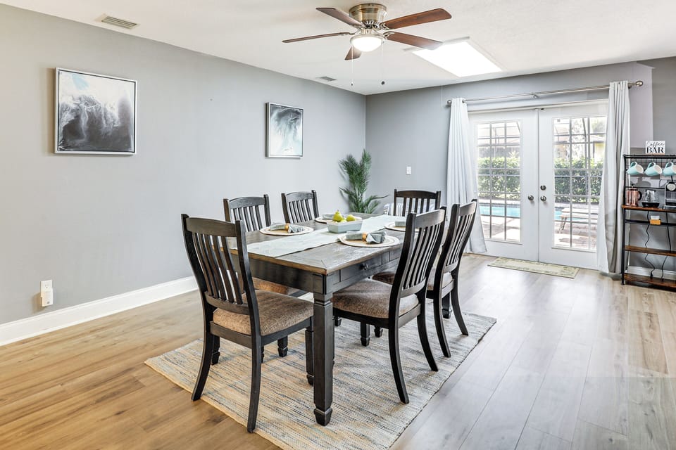 House (3 Bedrooms) | Interior