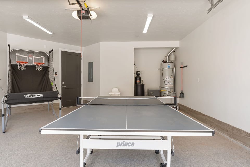 House 1: Garage