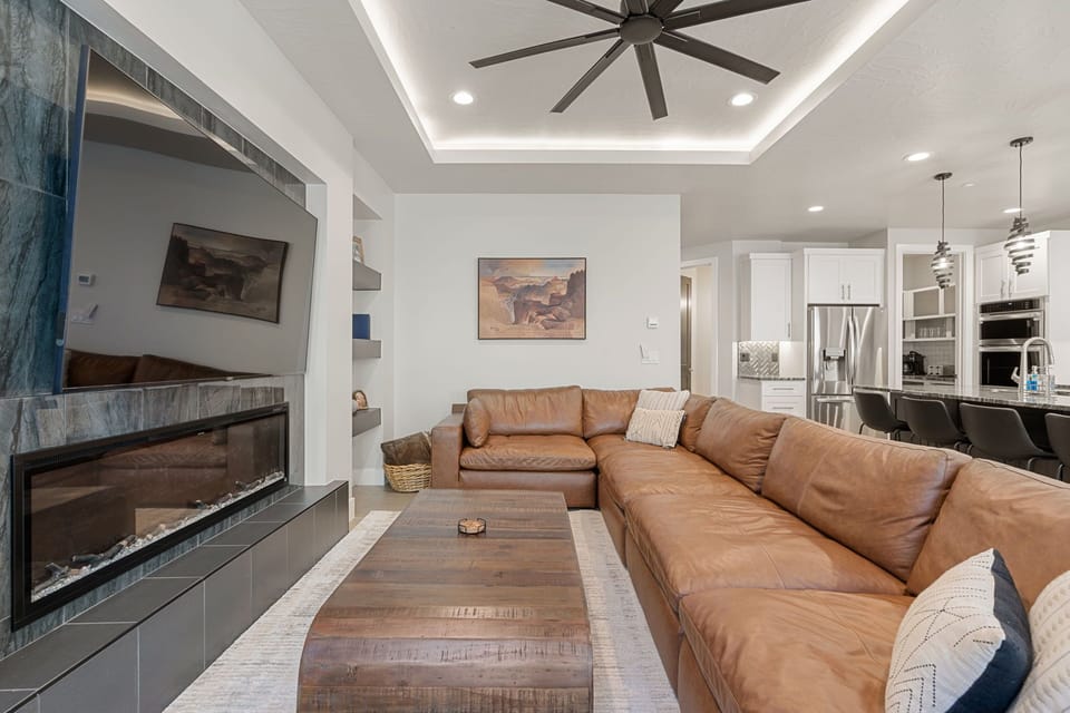 House 2: Living Room
