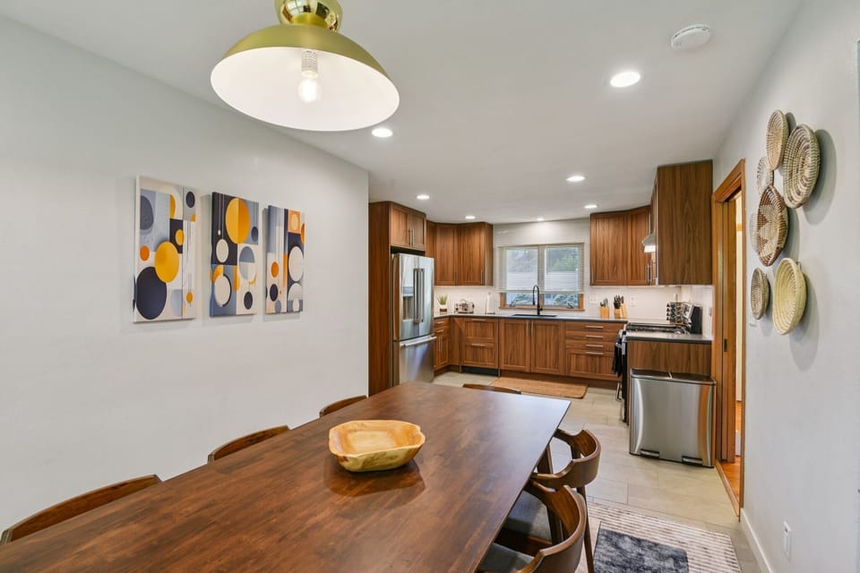 House, 4 Bedrooms | Dining
