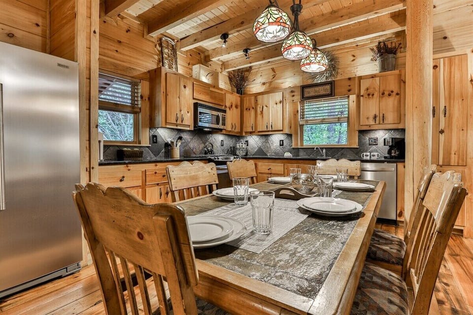 Enjoy A fully Stocked Kitchen