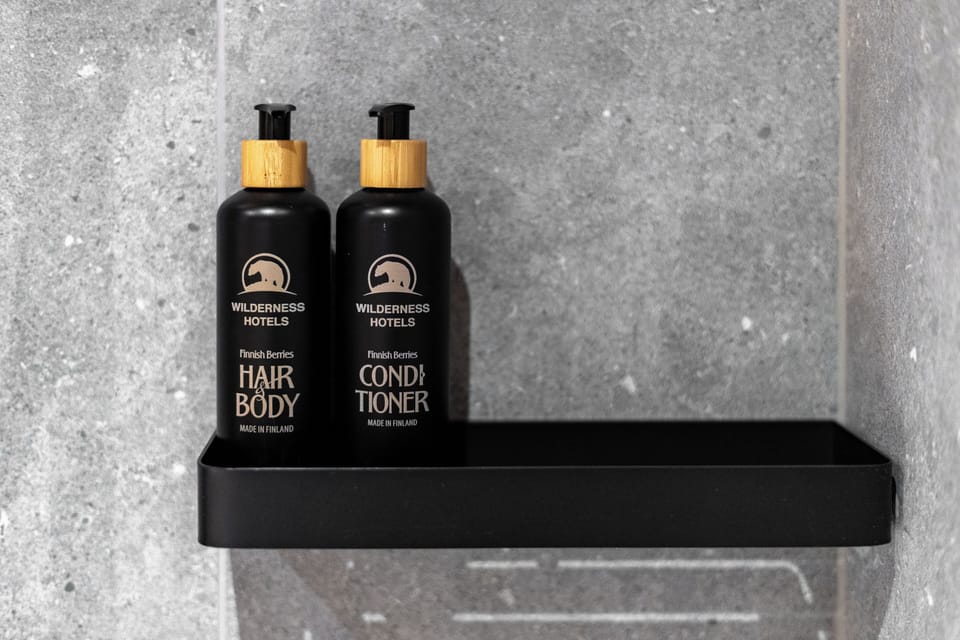 Premium Room | Bathroom | Free toiletries, towels, soap, shampoo