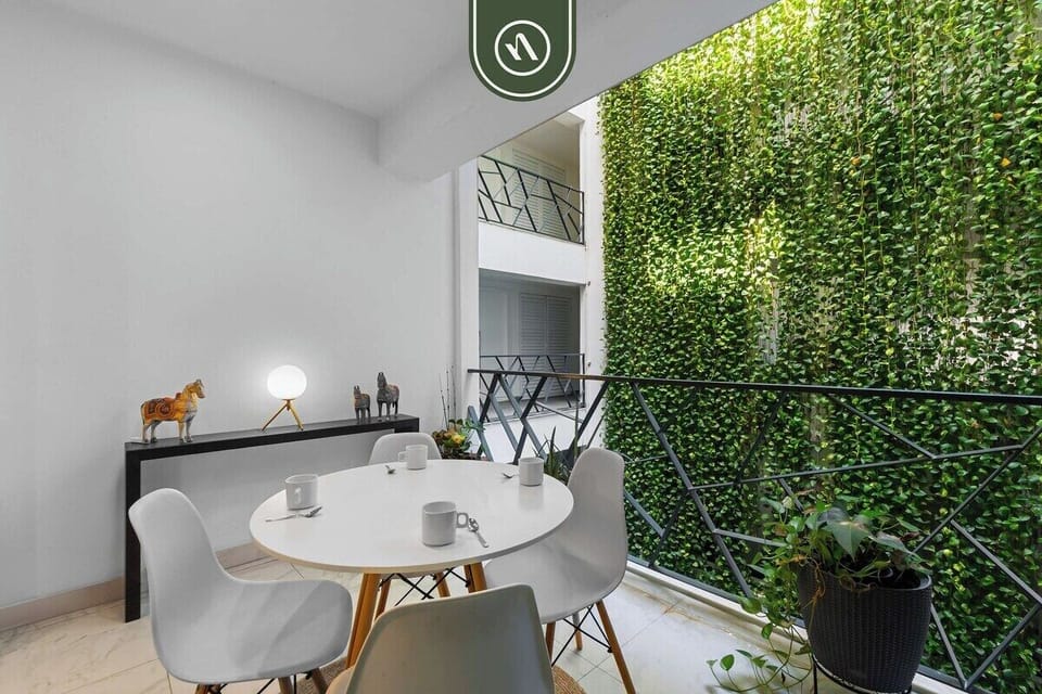 Enjoy spacious interiors that effortlessly connect the warmth of the home with the lush outdoor landscapes. These areas are masterfully designed for hosting family and creating unforgettable memories together.