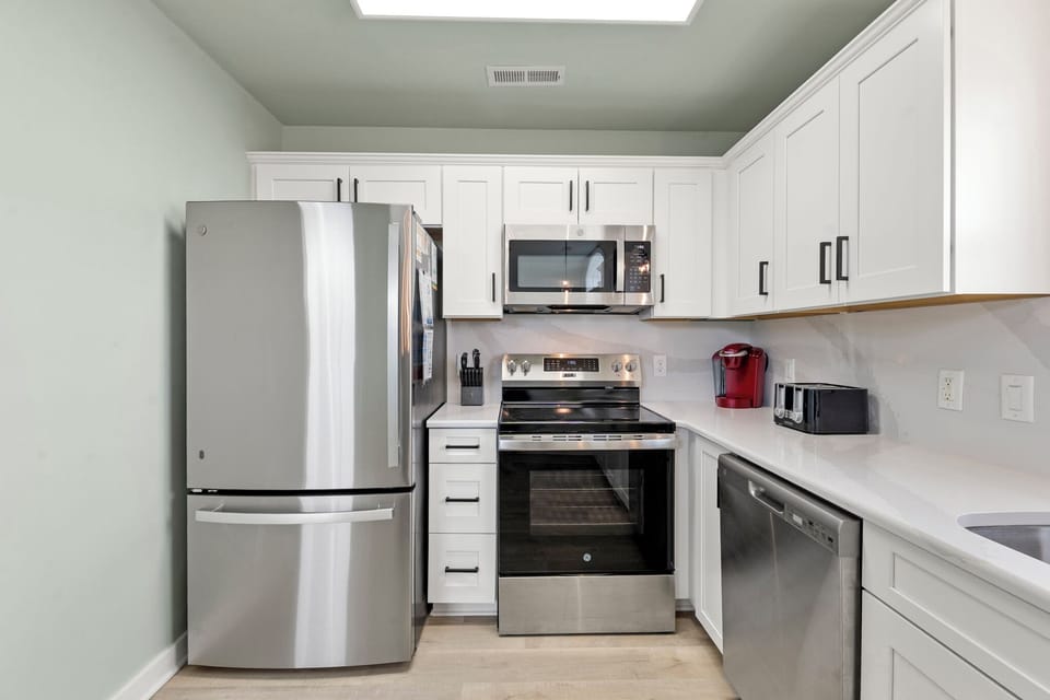 CB41: Seaside Greetings | Top Level Kitchen