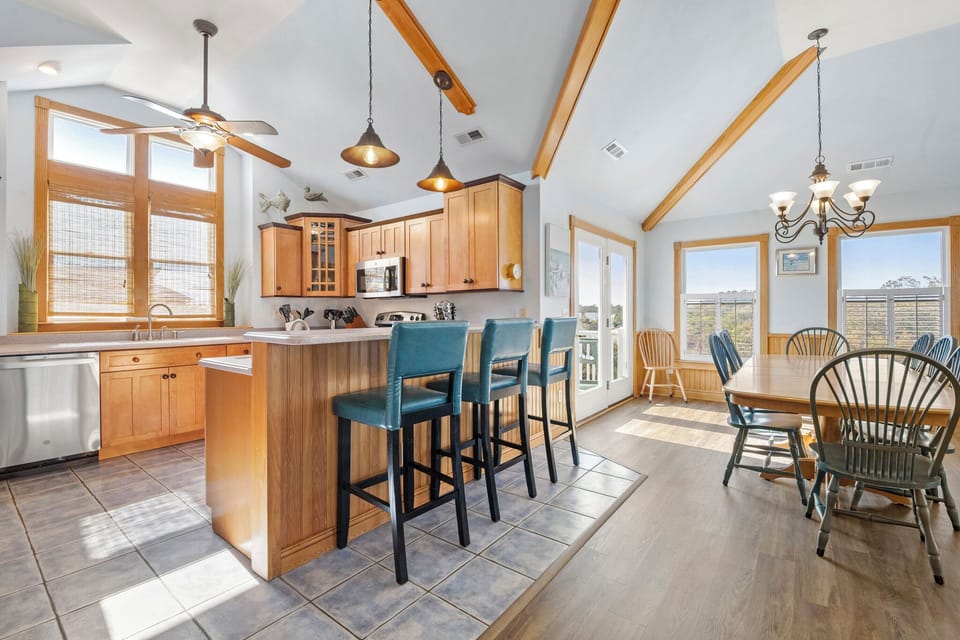 CP99: Zea Urchins | Top Level Dining Area And Kitchen