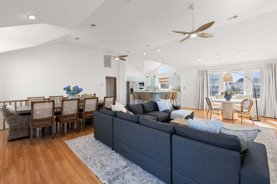 OH72: Dune Deck | Top Level Living and Dining Area