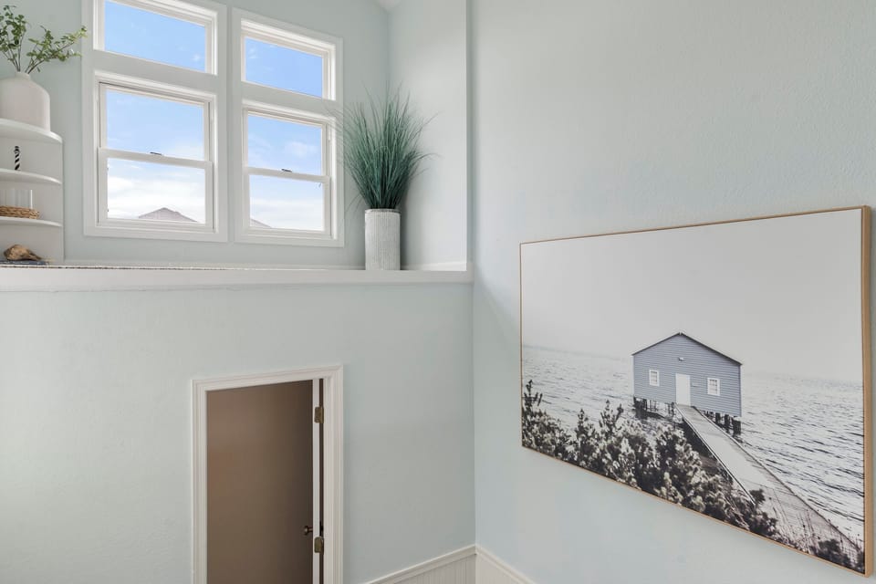OSO55: The Red Starfish Retreat | Top Level Decorative Loft