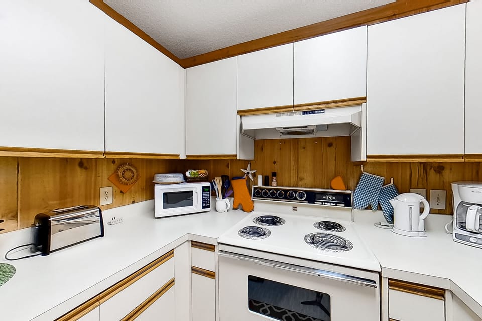 ISB1: Loisstorm | Kitchen