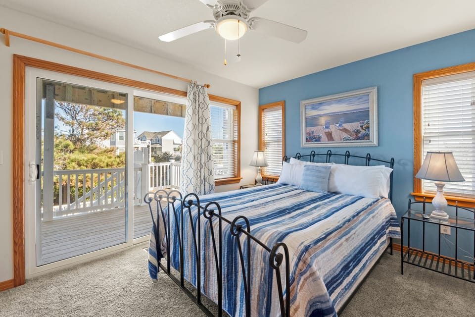 VOH27: Salty Crab | Mid Level Bedroom 4