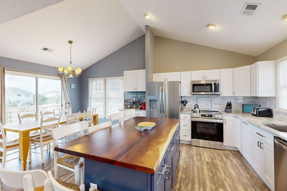 WH515: Another Day at the Beach | Kitchen
