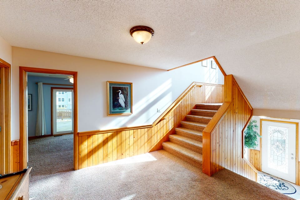 WH480: Second Impulse | Stairs | Foyer