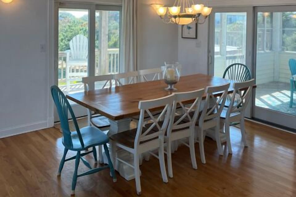 WH469: A Dream Come True | Dining area