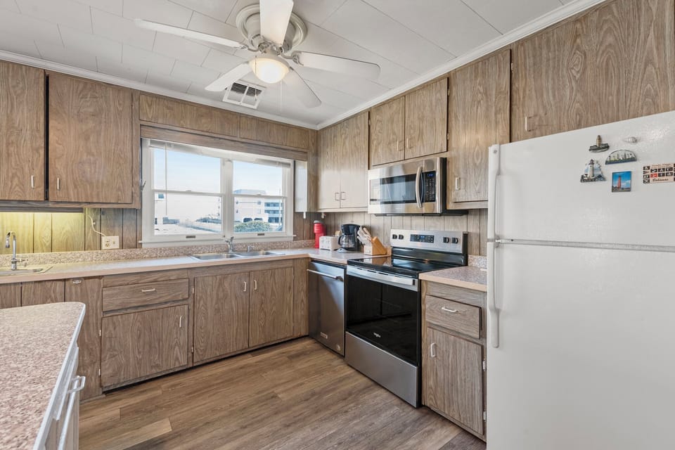 KDN1819: The Duck Walk | Kitchen