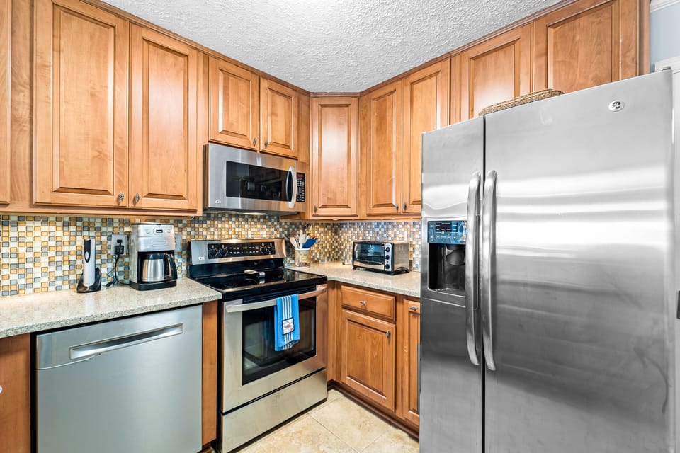 RC09: Sunrise Watch | Kitchen