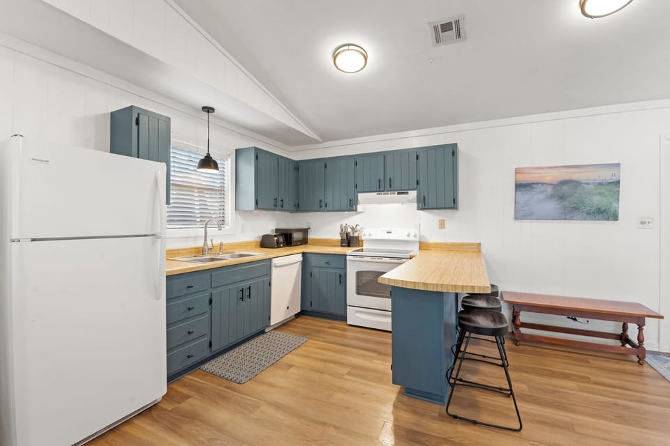 KDN0218: Sea Swept Cottage | Main Level Kitchen