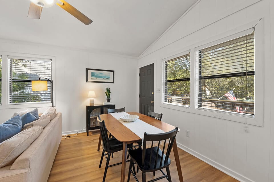 KDN0218: Sea Swept Cottage | Main Level Dining Area