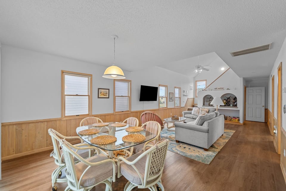 KDS2071: Sandpiper Cottage | Dining Room