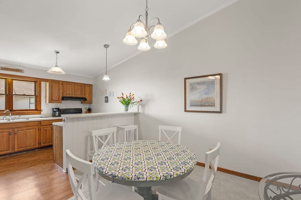 SDBE2: Ocean Views From Every Room | Top Level Dining Area