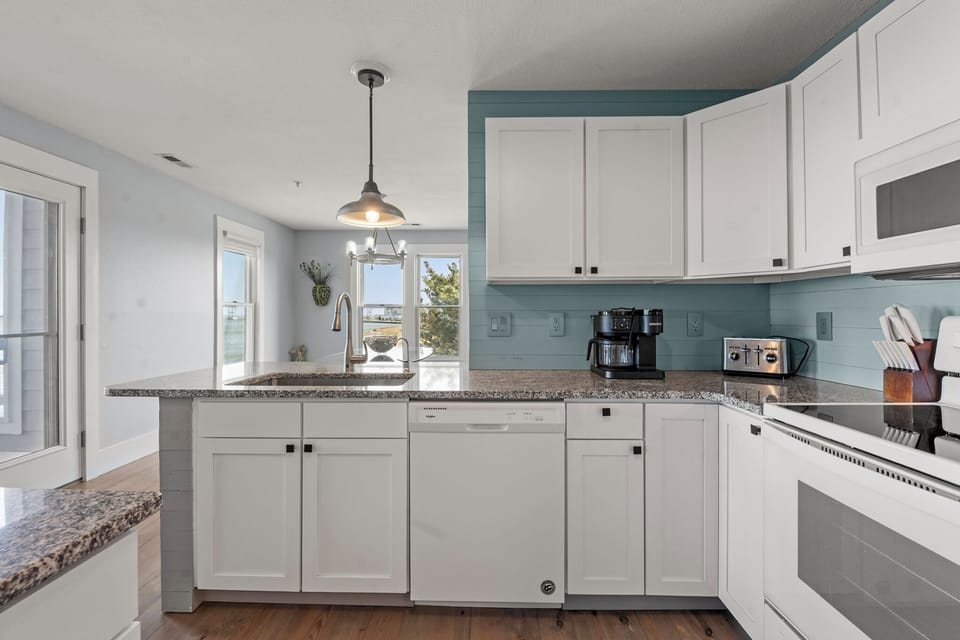PC1212: Pirates Cove Retreat | Kitchen
